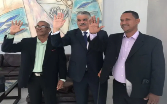 Carlos Batista alcalde Jaquimeyes se fue del PRM para el PRD en 2016, hoy anuncia su regreso al PRM