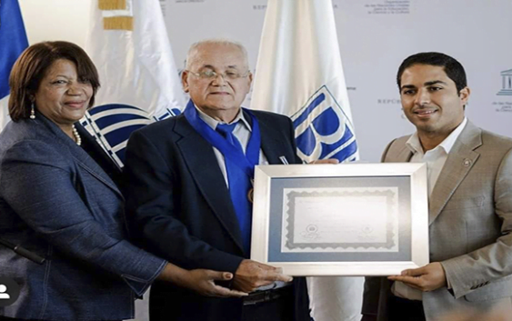 Unesco instituye y otorga galardón al periodista José Bujosa en ocasión del Día de la Libertad de Prensa