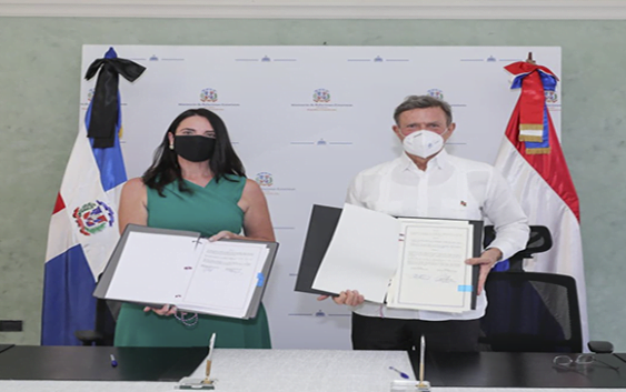 República Dominicana firma acuerdo delimita frontera marítima con el Reino de los Países Bajos