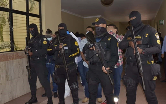 SNTP exige Ministerio Público sancione agentes VPT rociaron gas pimienta a periodistas y reporteros gráficos en Santiago