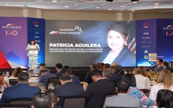 Patricia Aguilera Encargada de Negocios de los EE.UU. destaca oportunidades comerciales entre su país y la RD