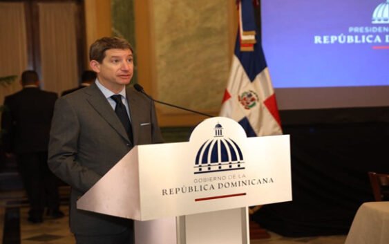 Director ejecutivo de la Corporación Financiera de Desarrollo Internacional de los EE. UU. visita la República Dominicana